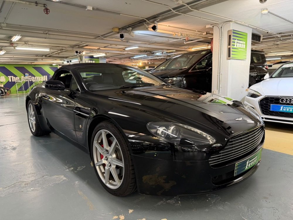 2012 阿士頓馬田 Vantage V8 Roadster 車輛相片 3