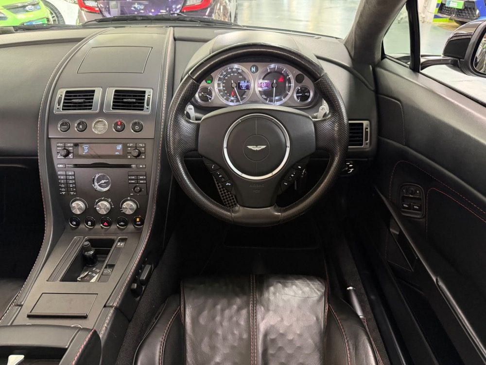 2012 阿士頓馬田 Vantage V8 Roadster 車輛相片 5