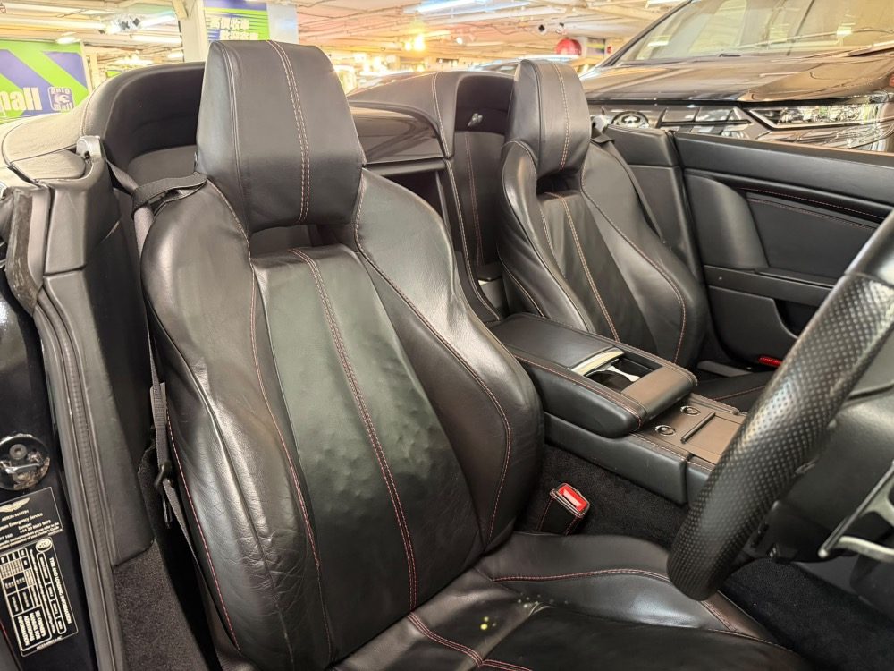 2012 阿士頓馬田 Vantage V8 Roadster 車輛相片 6