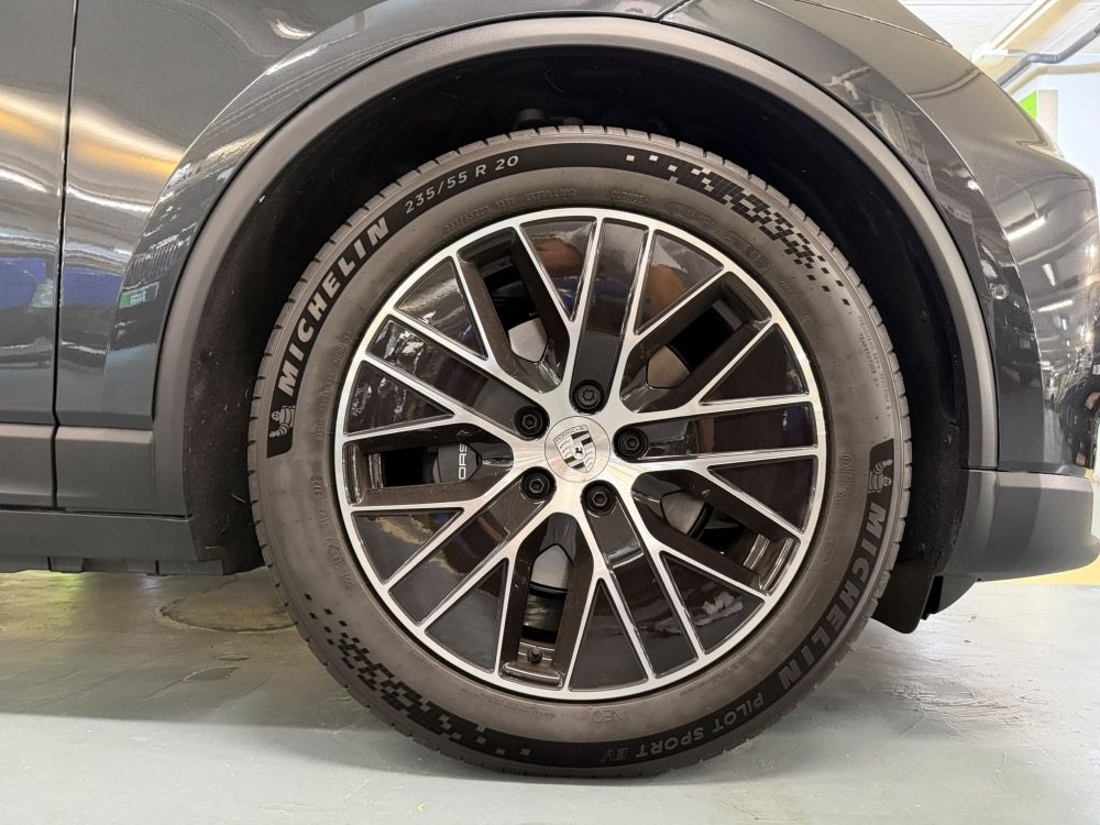 2026 保時捷 Macan Turbo 車輛相片 8