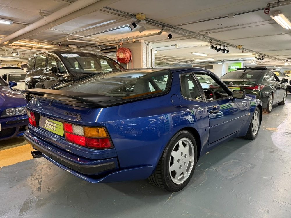 2015 保時捷 944 車輛相片 2